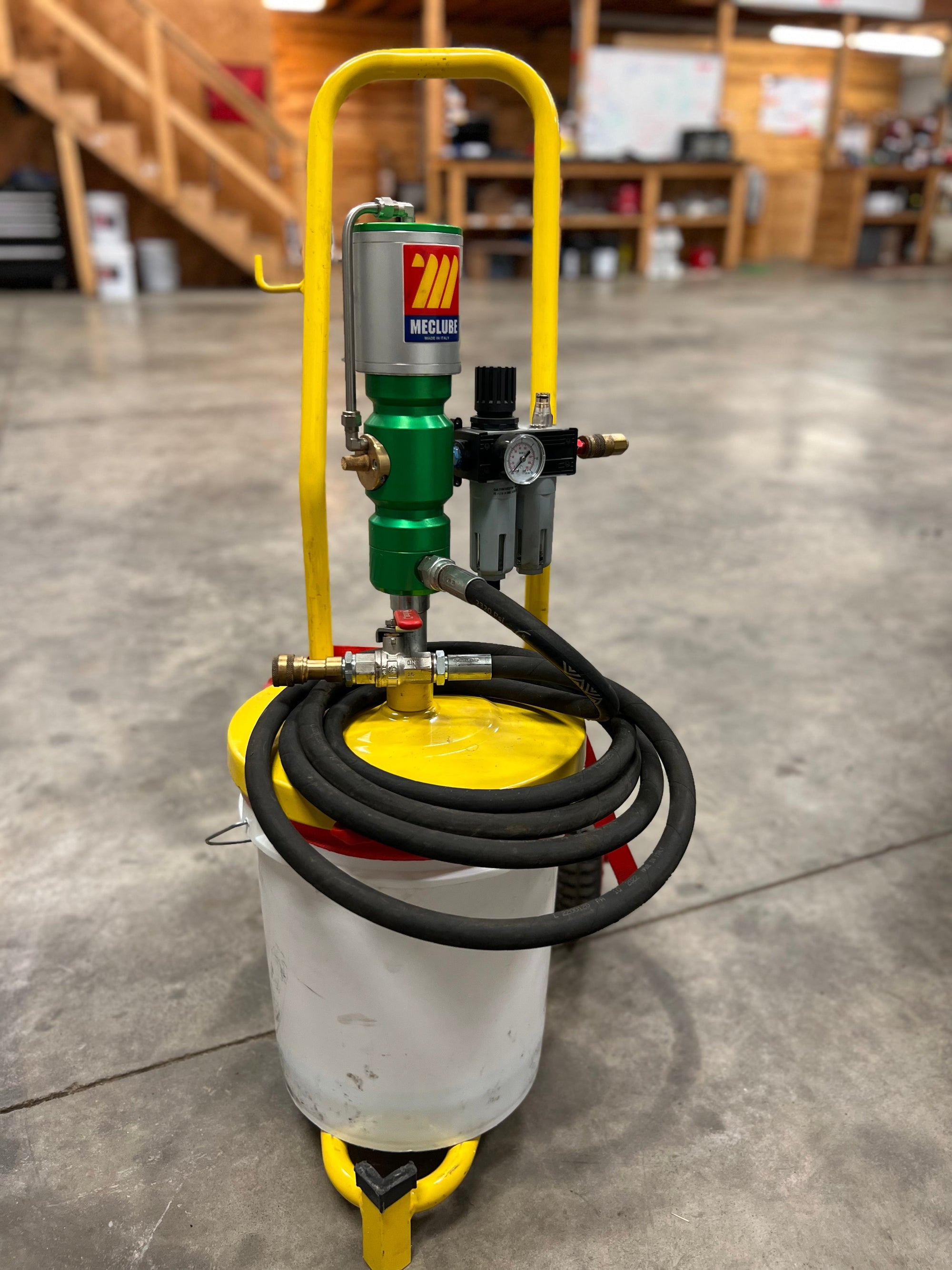 Air-Operated Grease Transfer Pump with Dolly (Pneumatic) for 5gal (30kg) Pail