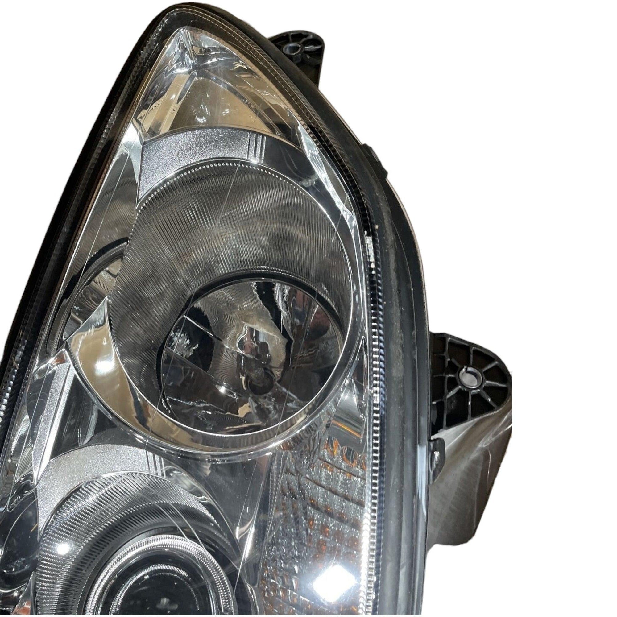 P54-1059-100L Genuine Paccar Left Headlight