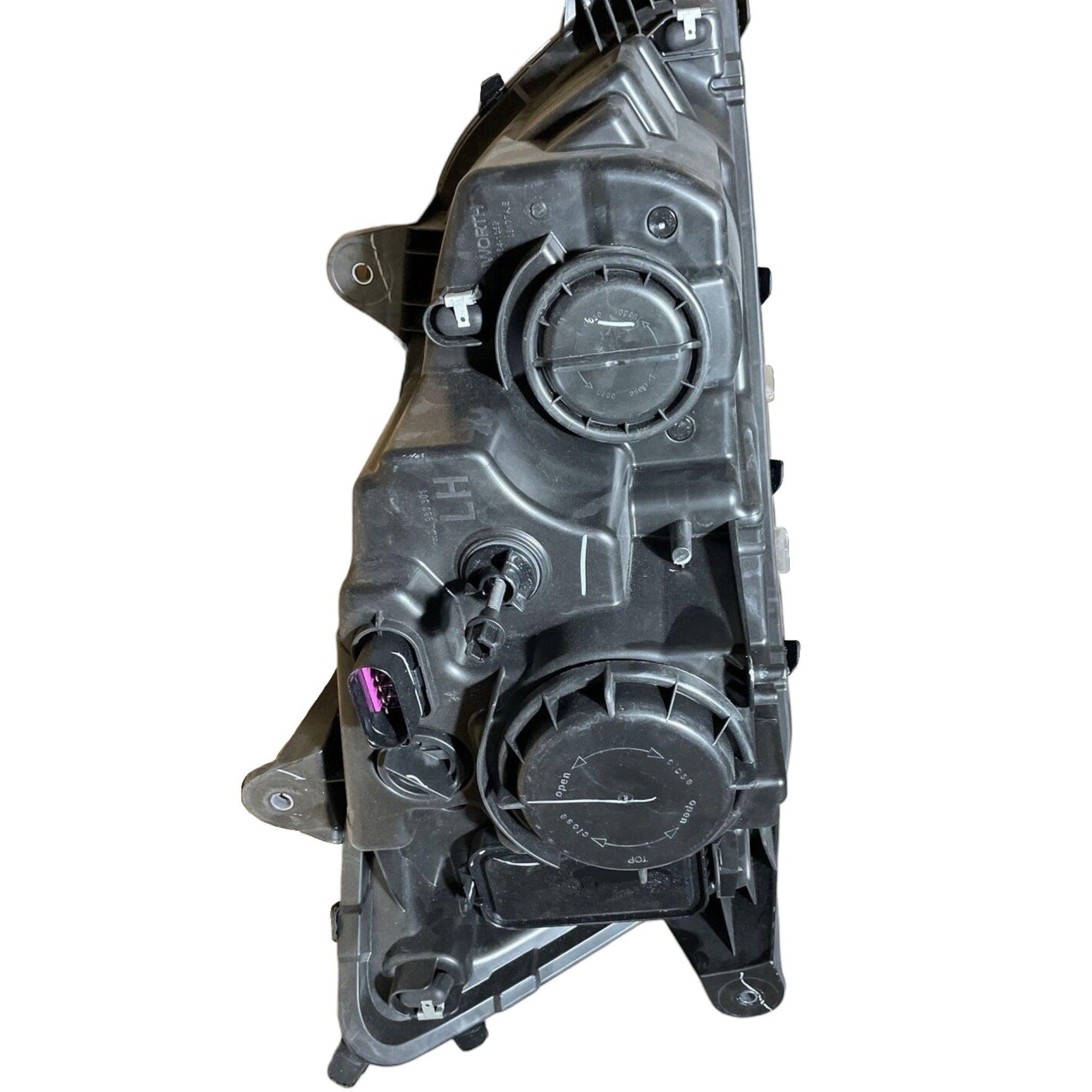 P54-1059-100L Genuine Paccar Left Headlight